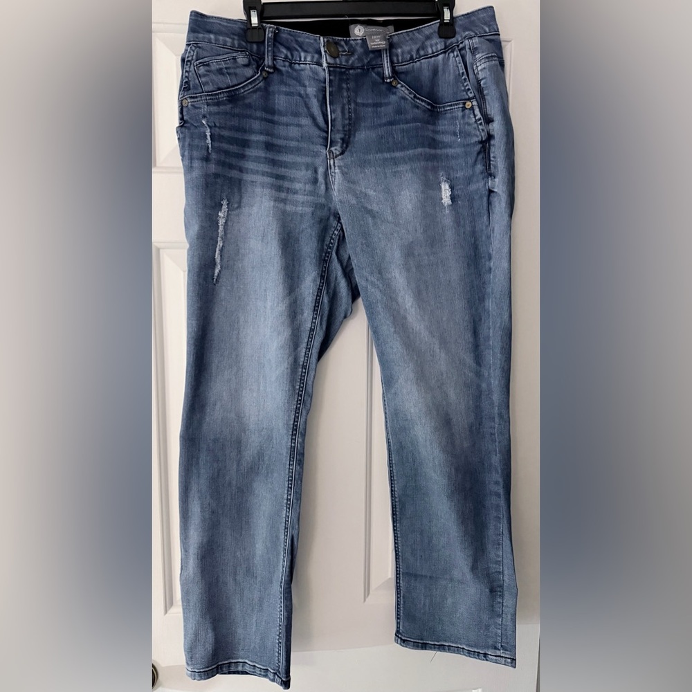 Classic Blue Distressed Women Jeans by Democracy, Sz 16W